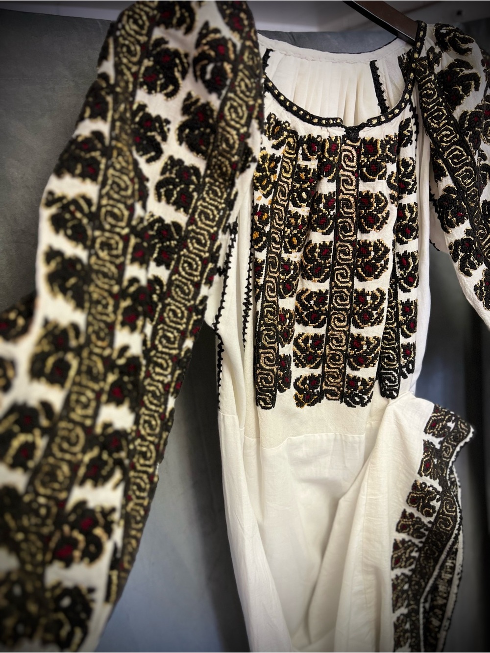 Ie Romania 🇷🇴 Embroidered White Peasant Blouse with Black & Gold Embellishment - Picture 5 of 7